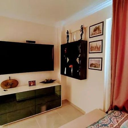 Very Cosy And Comfortable Villa. *