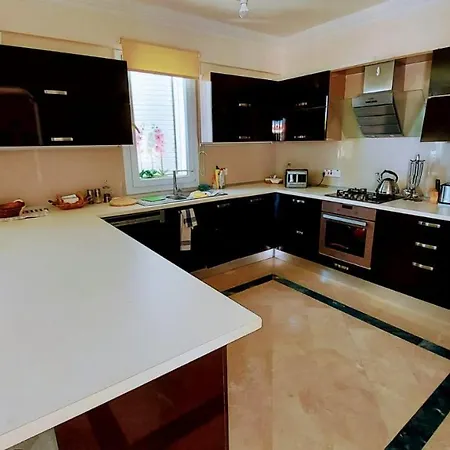 Villa Very Cosy And Comfortable Villa. *